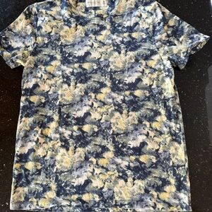 Abercrombie & Fitch size med men’s shirt